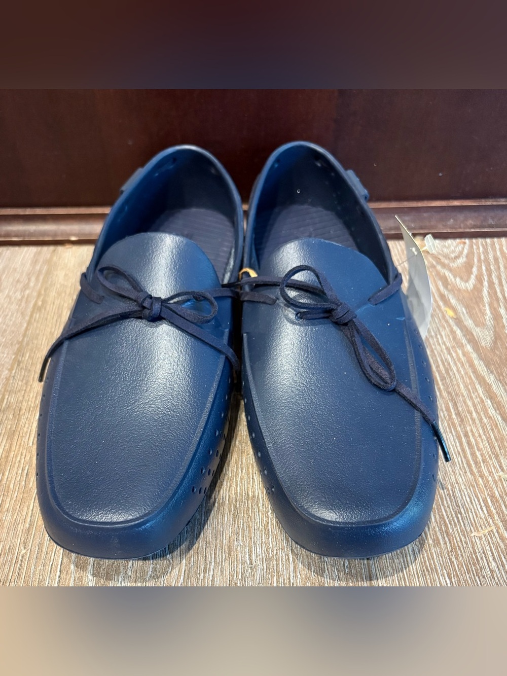 People Navy Breathable Lightweight Slip-On Loafers with Bow Accent M7/W9 New!